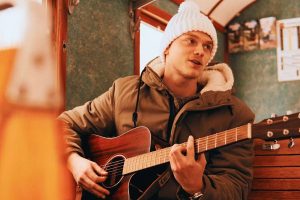 Tukumnieks Denijs Grieze pēc dalības šovā X-Faktors izdod jaunu dziesmu