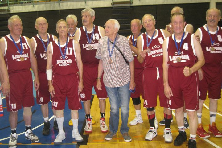 Ar medaļām sezonu noslēdz Tukuma maksibasketbolisti