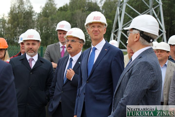 Atklāj elektroenerģijas pārvades tīklu «Kurzemes loks»