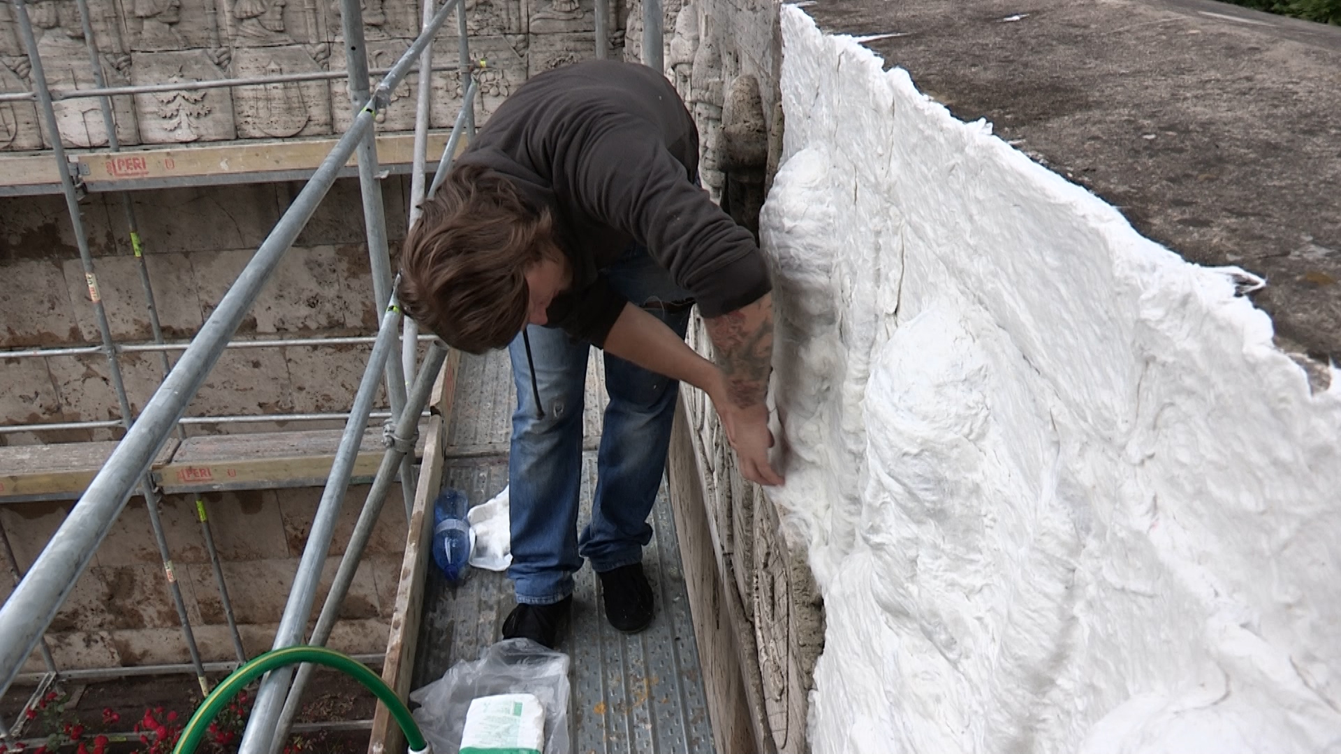 Atklās 29 restaurētos Zemgales-Kurzemes pilsētu ģerboņus