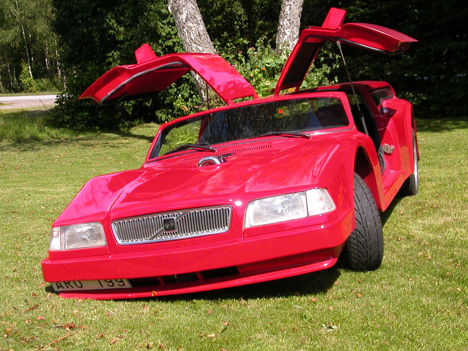 Autotūninga šovā «Auto Exotica» valdīs košums un zirgspēki