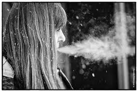 Autovadītāji kļuvuši paviršāki, nepilngadīgie joprojām smēķē