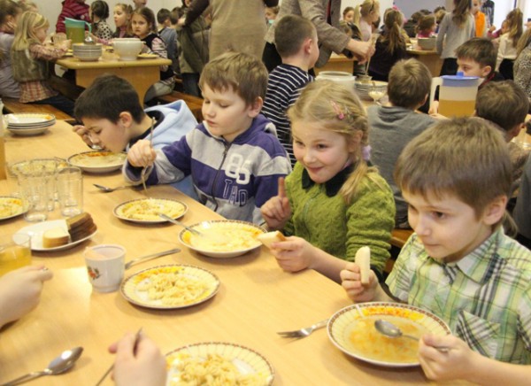 Brīvpusdienas nodrošinās arī 2. klases skolēniem