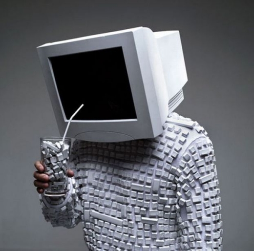 Datoru piegāde skolām gandrīz noslēgusies