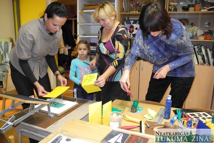 Tukuma Mākslas skolā – radošā darbnīca vecākiem