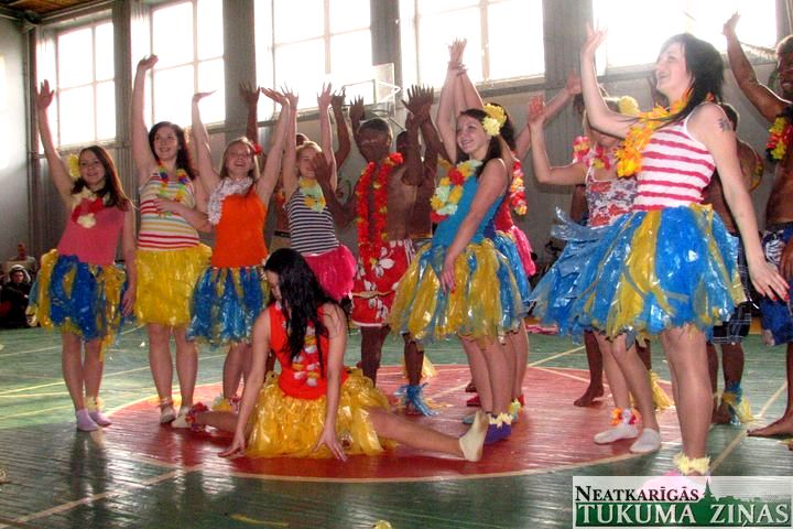 «Deju diena 2013» Kandavas internātvidusskolā /FOTO/