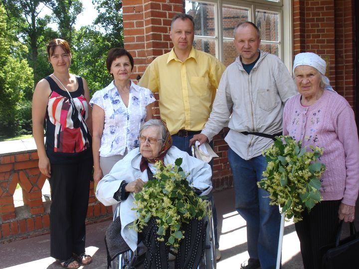 Gundega Reine atzīmē Imantdienu Jaunmokās