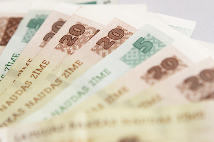 Infografika – cik augsti ir nodokļi ES valstīs?