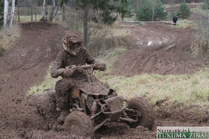 Izcīnīts Kalpaka kauss enduro krosā