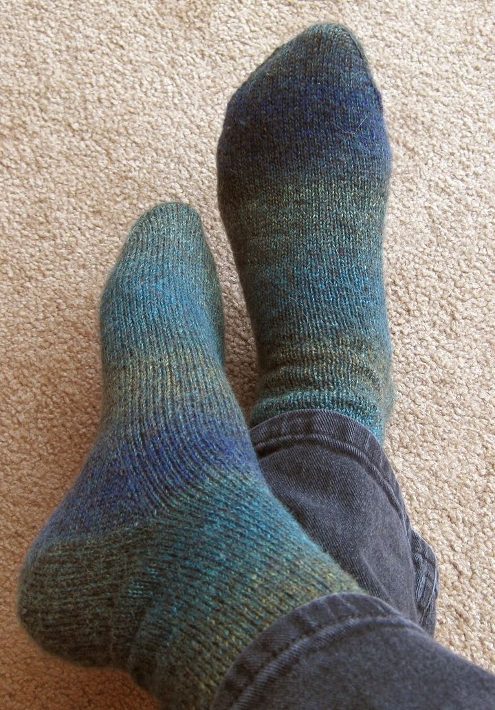 Labdarības akcijas «Palīdzēsim!?» ietvaros aicina ziedot apavus