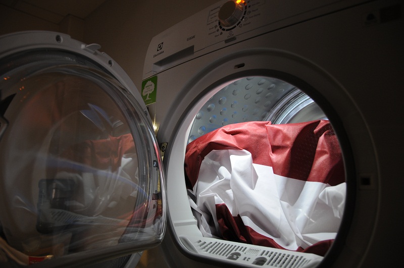 Kā sagatavot valsts karogu svētku dienām?