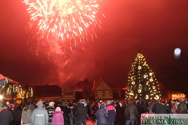 Kā Tukumā Jauno gadu sagaidīja /FOTO/