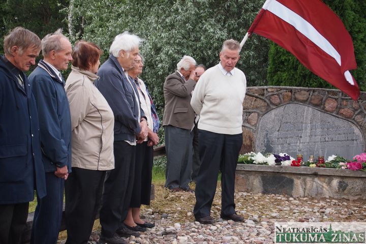 Kandavā piemin 1941. gada 14. jūnija baisās nakts notikumus