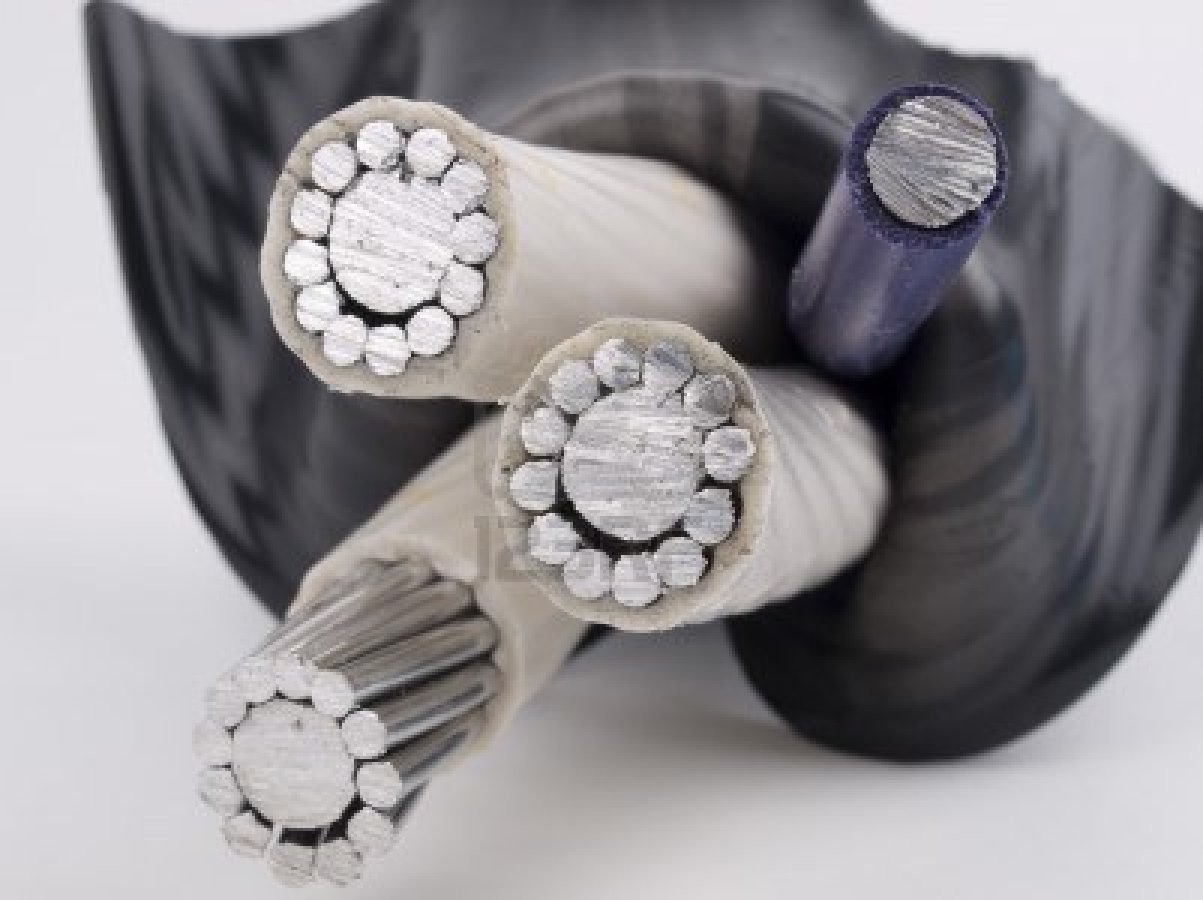 Kāpēc Pasta iela un Dzelzceļa iela ir tumsā?