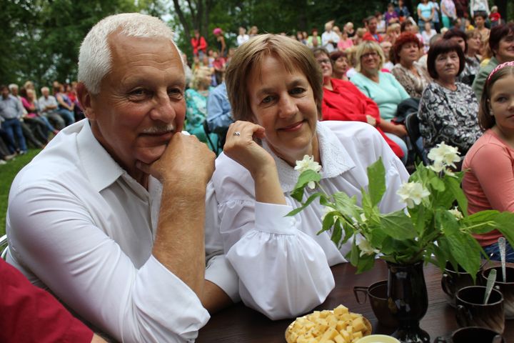 Latviešu zelta dziesmas kandavnieku izpildījumā