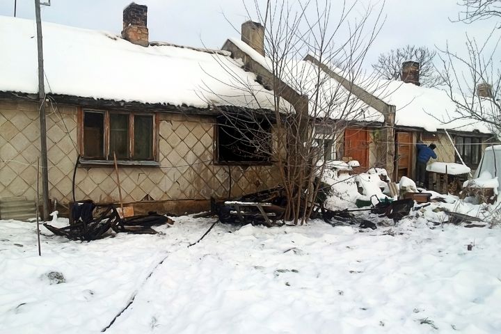 Lestenē dzīvojamā mājā aizdegas krāsns