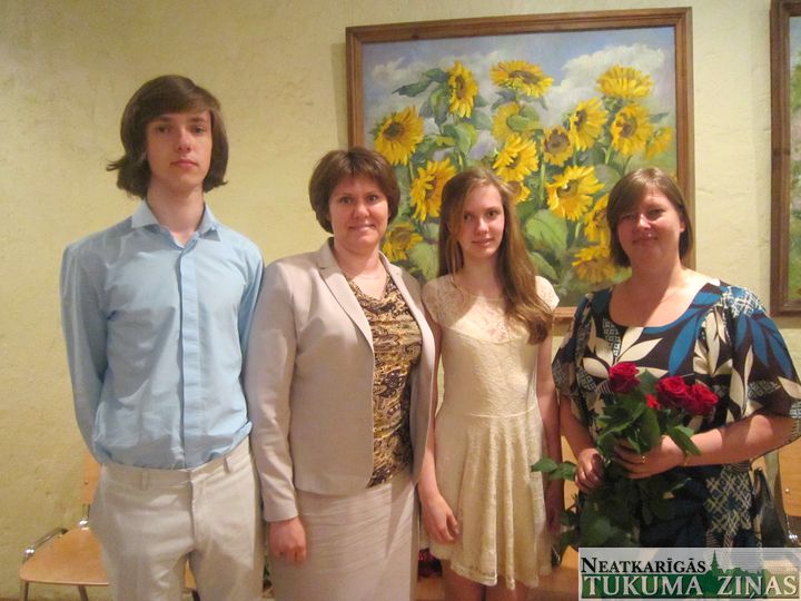 Milzkalnes tautas namā atzīmē noslēgušos mācību gadu