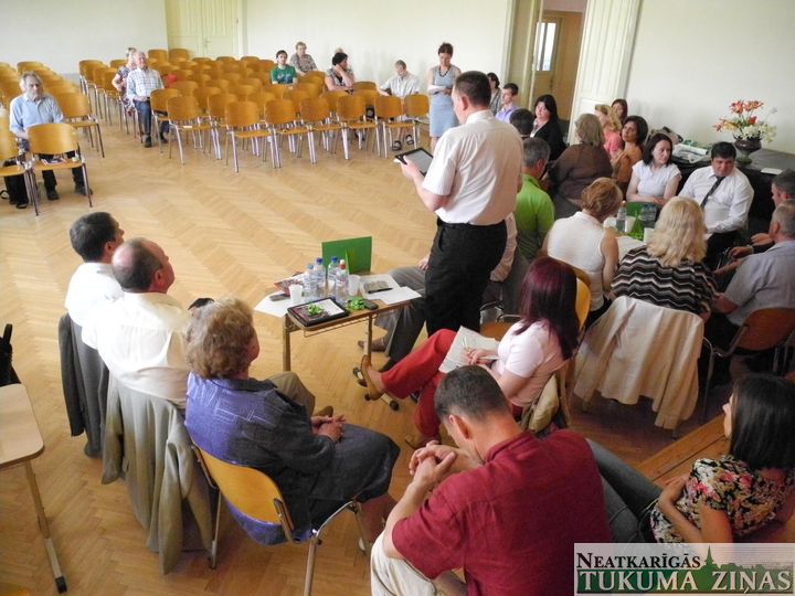 Priekšvēlēšanu diskusija Tukumā /pilna teksta versija/