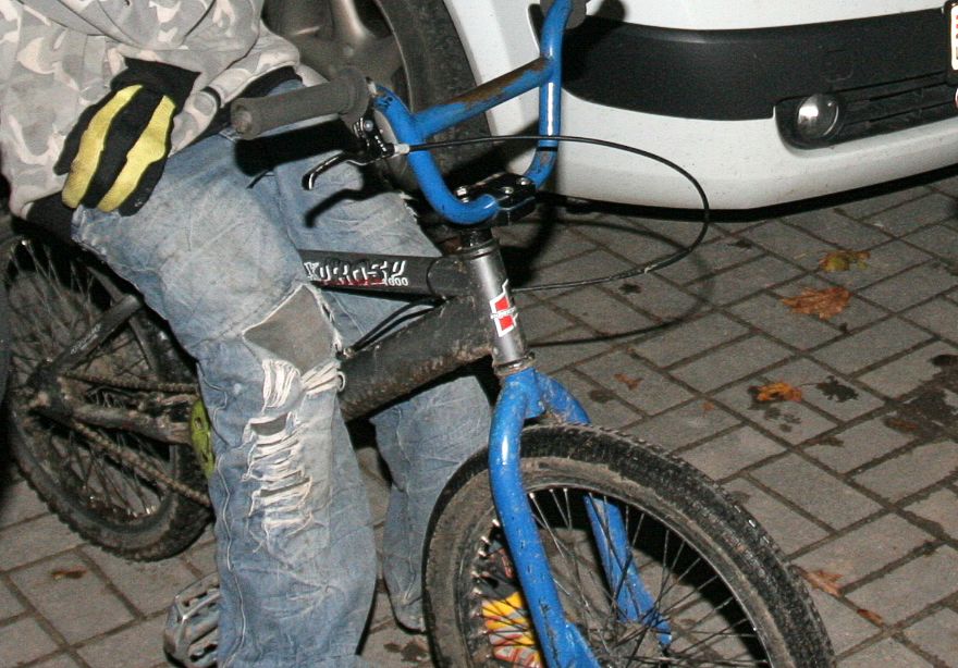 Pūrē auto nāvējoši traumē velosipēdistu