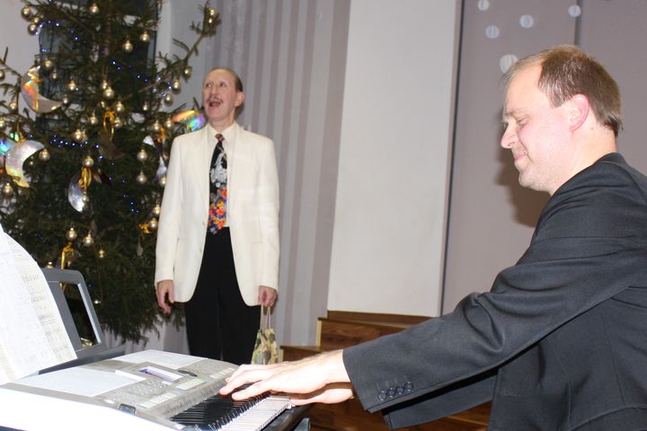 Pūres bibliotēka dāvina Rūdolfa Plēpja koncertu