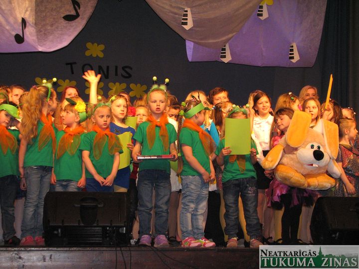 Sešpadsmitais «Tonis-pustonis» – Kandavā