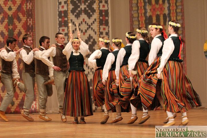 Slampes pašdarbnieki sāk svinēt Lieldienas