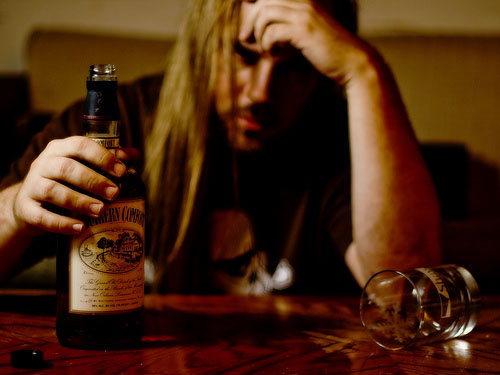 Sniedz atbalstu bezdarbniekiem ar atkarībām