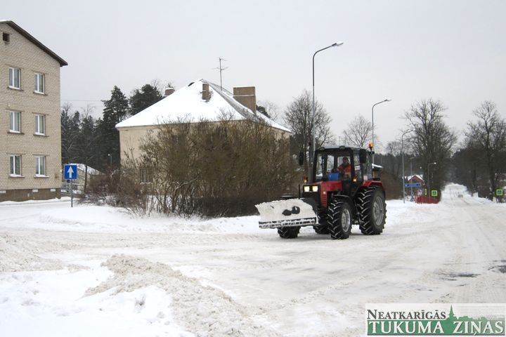 Sniega ziņas Engures novadā