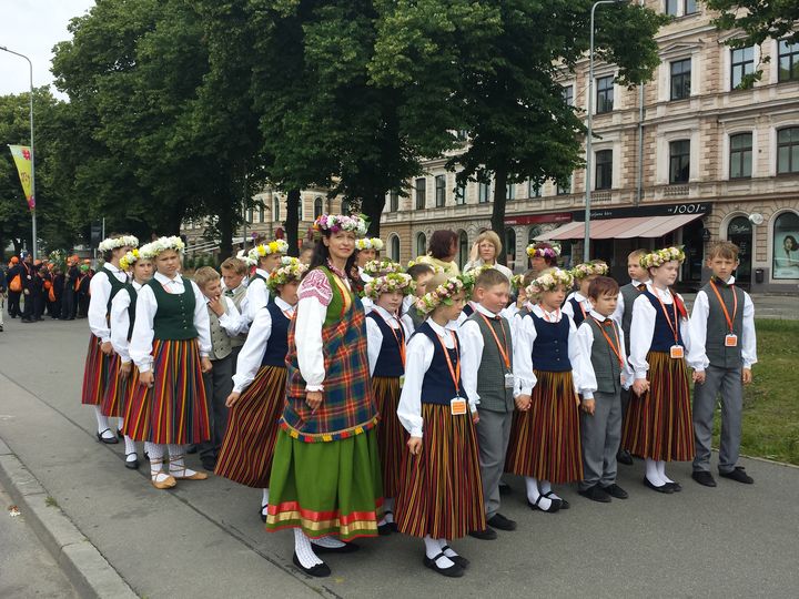 Tukuma, Engures un Jaunpils pārstāvji gājienā nepiedalījās /pievienotas 2. pamatskolas bildes/